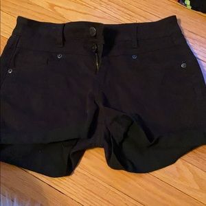 High waisted double button black shorts